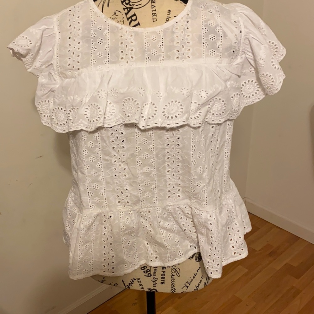 White lace shirt size medium